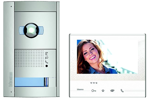 BTICINO 365811 Flex’ONE Videosprechanlage-Set 1 Familien mit T�rstation SFERA + N & D-Kamera und Hausstation CLASSE 300 X13E