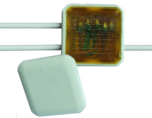 Verbindungs- und Abzweigdose mit Klemmen und kennzeichnungsfreiem Gieharz